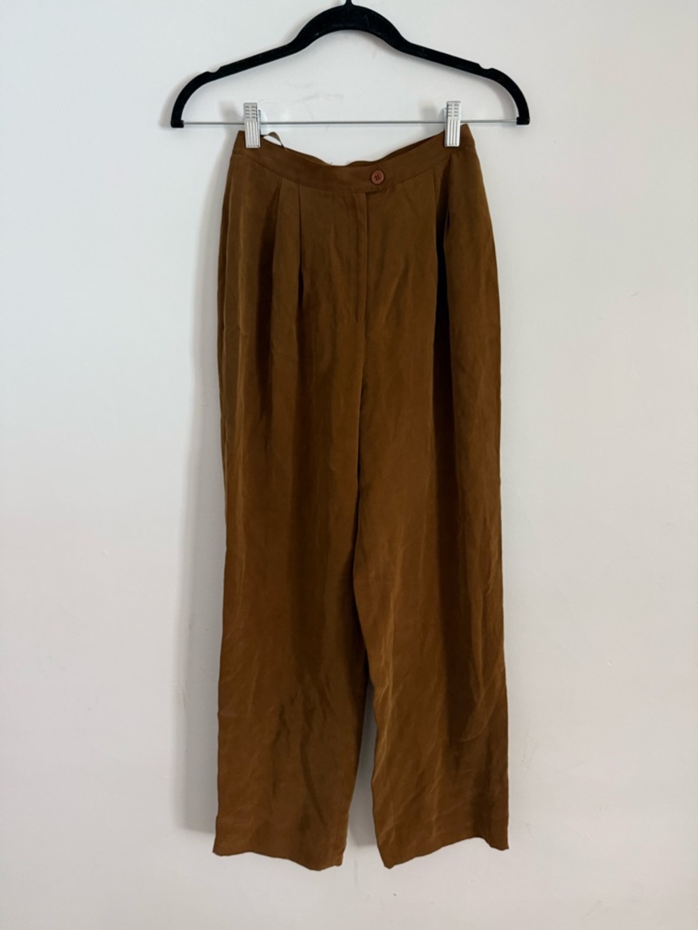 Morgan Taylor Double-Breasted Blazer & Trouser Set in Cognac Brown - Picture 3 of 7